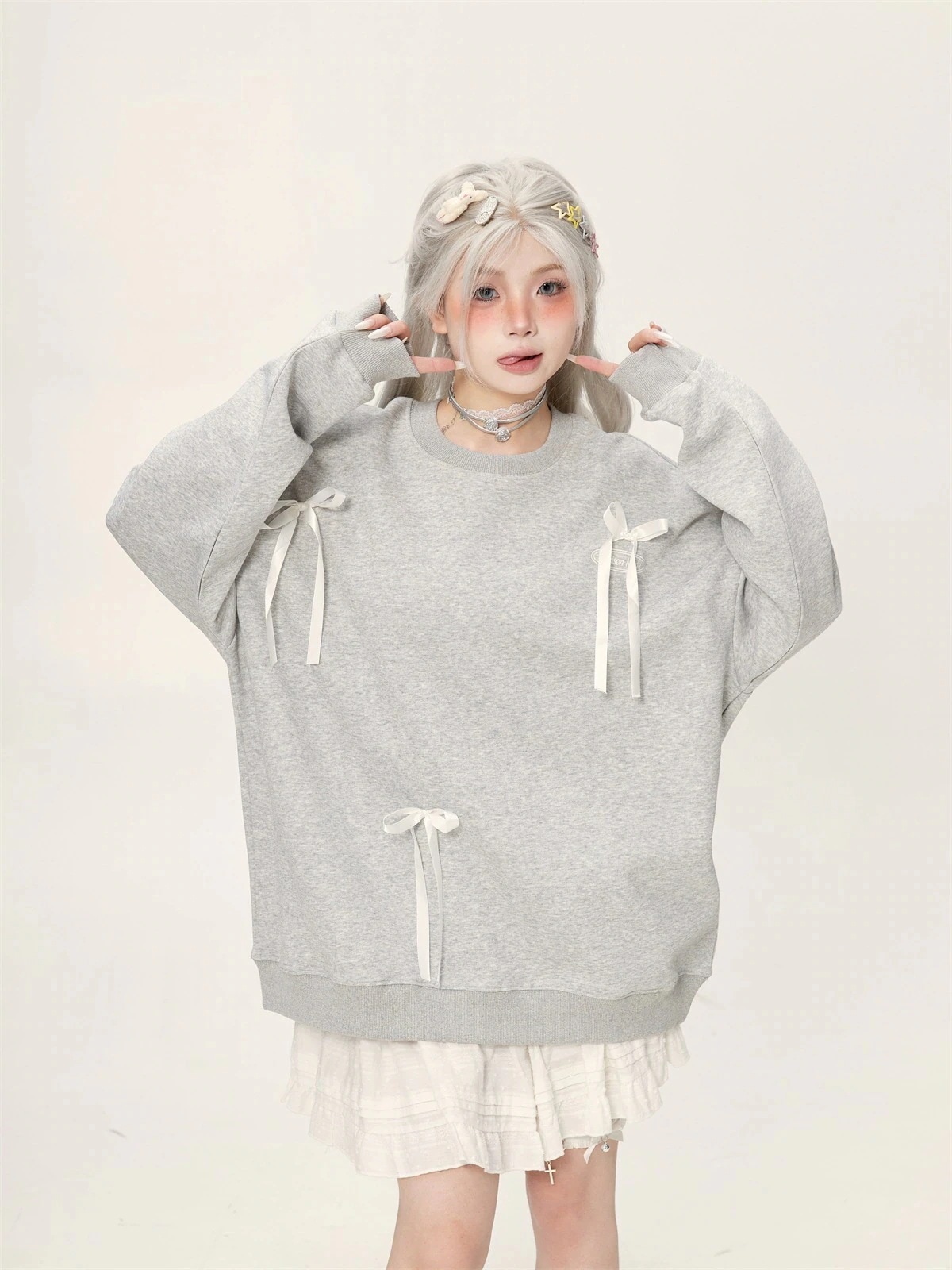 2025 秋冬 トップス 長袖 かわいいラウンドネック Tシャツ レディース 韓国風 ルーズ ゆったり 無地 カジュアル おしゃれサイズ シルエットファッション系シャツ衣装お出かけ30%までに制限