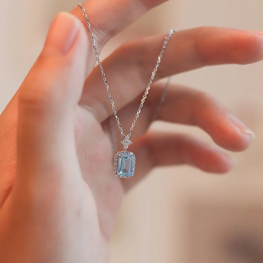 ファッション高級感レディースファッションネックレス 誕生日プレゼントアクセサリー エレガント気質ペンダント 韓国アクセサリー