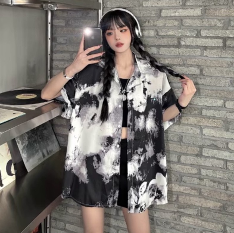 レディース トップス シャツ 総柄 襟付き 半袖 かわいい 大人可愛い きれいめ シンプル カジュアル 上品 おしゃれ かっこいい レトロ こなれ感 ラフ ガーリー ルーズ 個性的 クール モード系