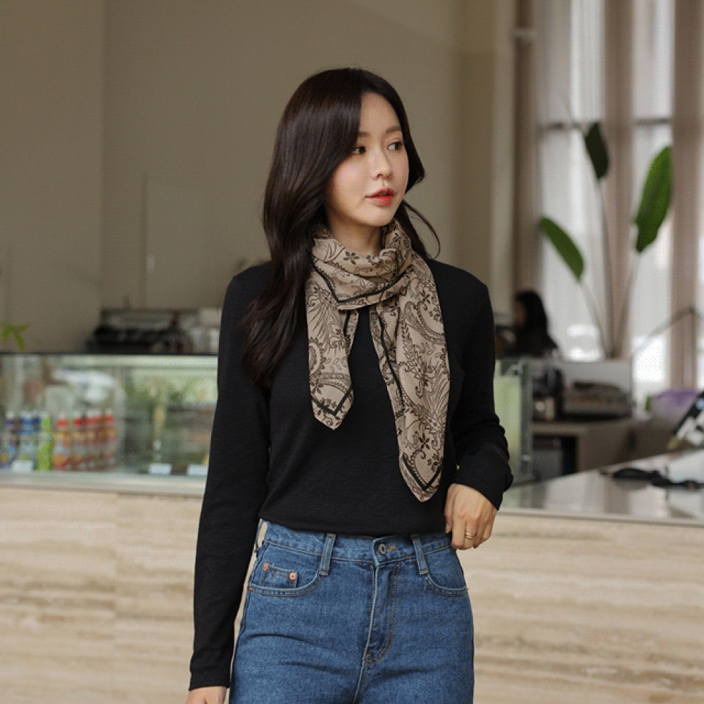 クリック＆ファニーデュリエ柄スカーフ