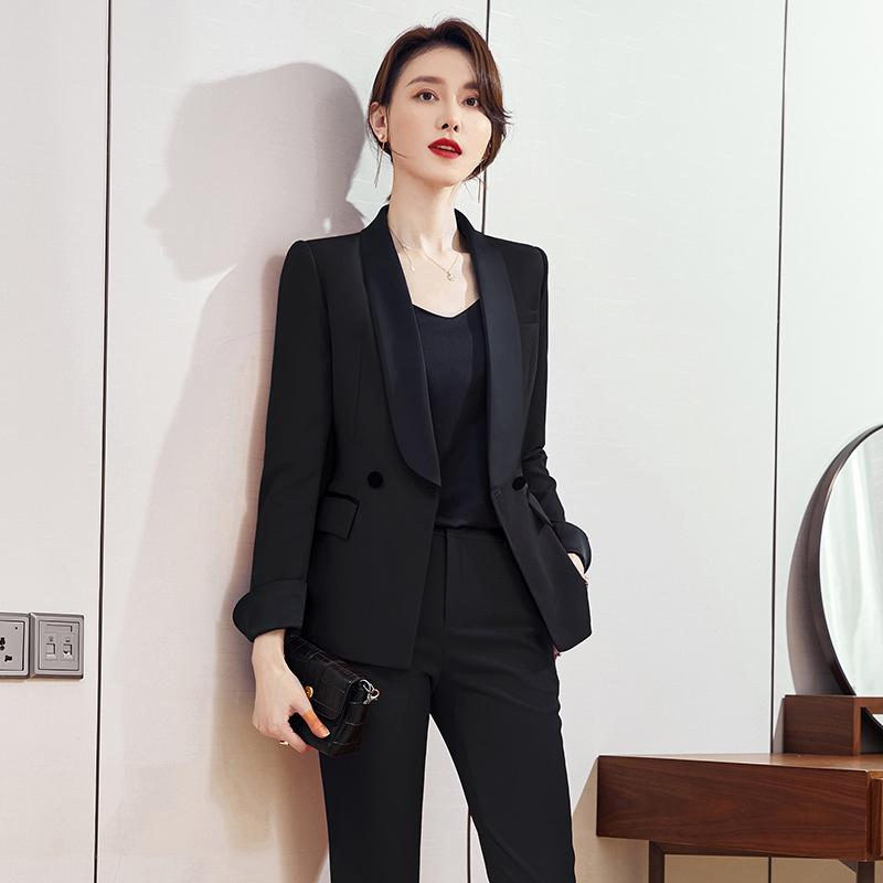 レディース パンツスーツ セットアップ 黒 ワインレッド 白 上着 ジャケット 長袖 スーツ襟 ダブル ボタン２つ 同色 九分丈 スマート フィット シック スタイリッシュ モダン ラグジュアリー フ