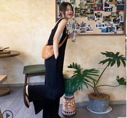 ボトムス パンツ オールインワン サロペット ワイドパンツ ロング ロング丈 袖なし ワイド 前開き 薄手 大人可愛い きれいめ シンプル カジュアル 大人 おしゃれ 大人女子 こなれ感 ラフ 5,724円