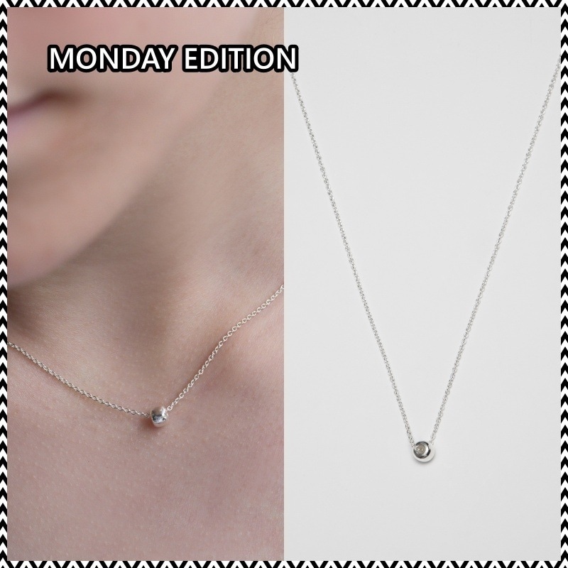 MONDAY EDITION OVAL PENDANT NECKLACE