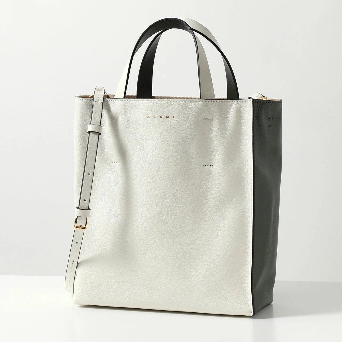 【カラー限定特価】MARNI マルニ トートバッグ MUSEO SOFT ミュゼオ ソフト SHMP0018U5 P2644 レディース ショルダーバッグ ハンドバッグ 鞄 Z597N