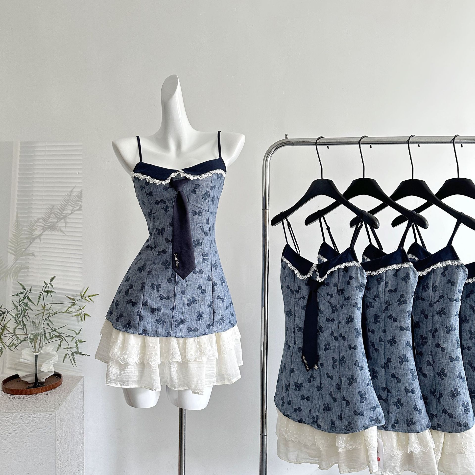 【急速出荷】レイシー・ウィザーズウサギ警官甘いスレンダースリムワンピース