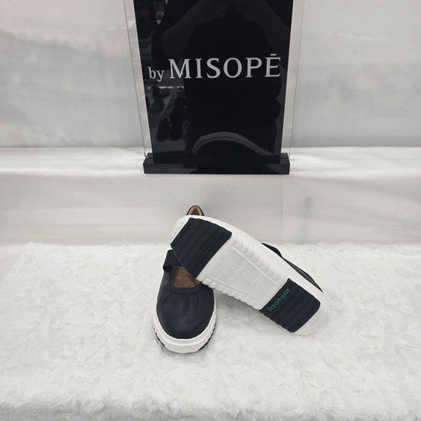 By 女性シャーリングストラップシューズ 612HT431SF001 BLACK 4 JJ 12,758円