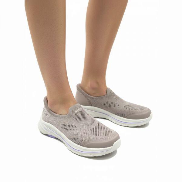 女性用スニーカー Go Walk 8 スリップイン ワイド SP0WWCFY032