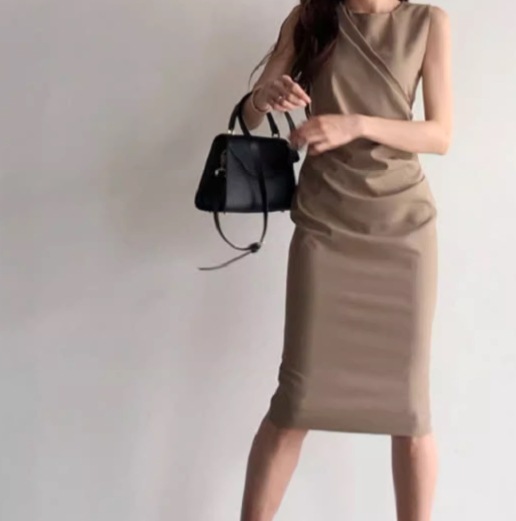 レディース スカート ワンピース ドレス ミモレ ノースリーブ ラウンドネック タイト 細身 フェミニン ハイウエスト 透け感 薄手 伸縮性 シンプル カジュアル おしゃれ かっこいい こなれ感 ラフ 5,305円