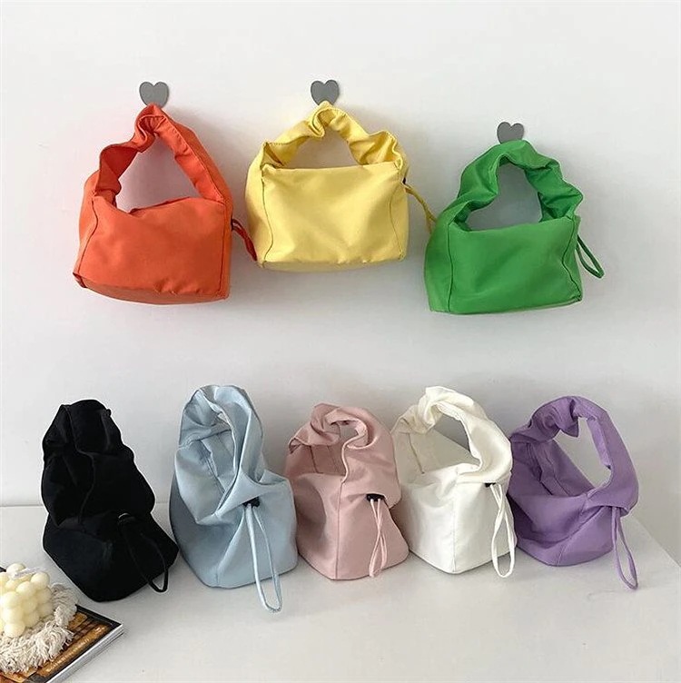大人気！ [最終SALE ]ﾚﾋﾞｭｰ満点 韓国ファッション オシャレ シンプル 新品 ハンドバッグ トレン トートバッグ