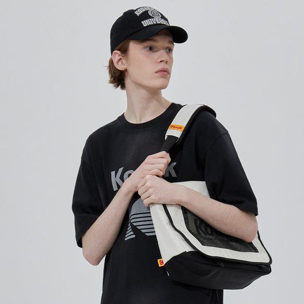 [公式](定価 : 129,000ウォン) パウンディ ラージ メッセンジャーバッグ IVORY