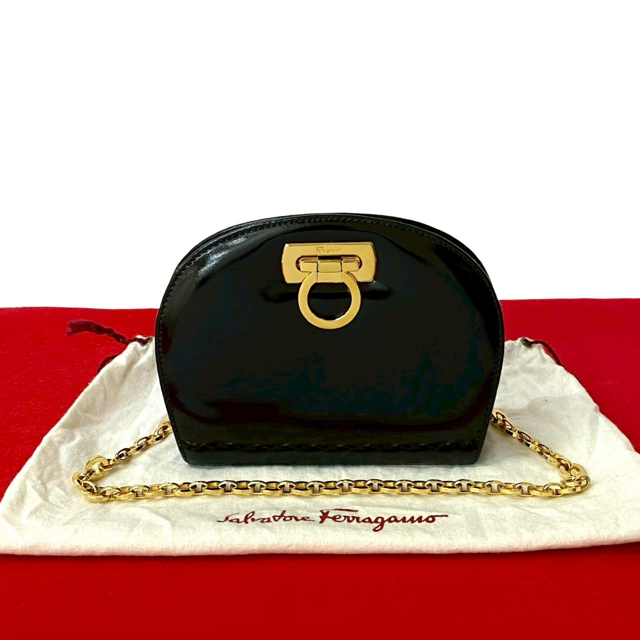 ガンチーニ ロゴ 金具ショルダーバッグ パテントレザー ブラック 81981