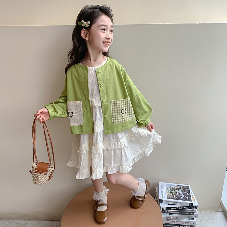 女の子の秋の服 2024 新しいドレス子供のインターネット 人スーツ春と秋の女の子ケーキスカート 2 点セット韓国語版