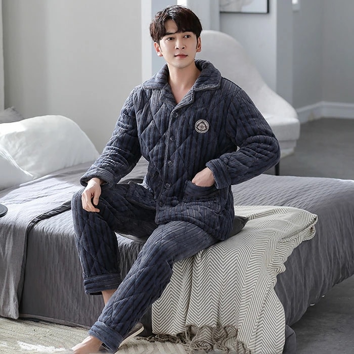 パジャマ メンズ ルームウェア 男性 冬用 長袖 上下セット 前開き 中綿 超厚手 暖かい フランネル 裏起毛 秋 冬 大人 保暖 防寒対策 部屋着 寝間着 寝巻き セットアップ 大きいサイズ 出張