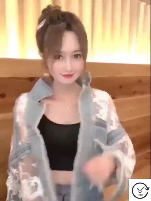 【送料無料】人気デザイン レディース レース 後ろ姿に 透けて デニムジャケット ファッション アウター カジュアル ゆったりデニムジャケット