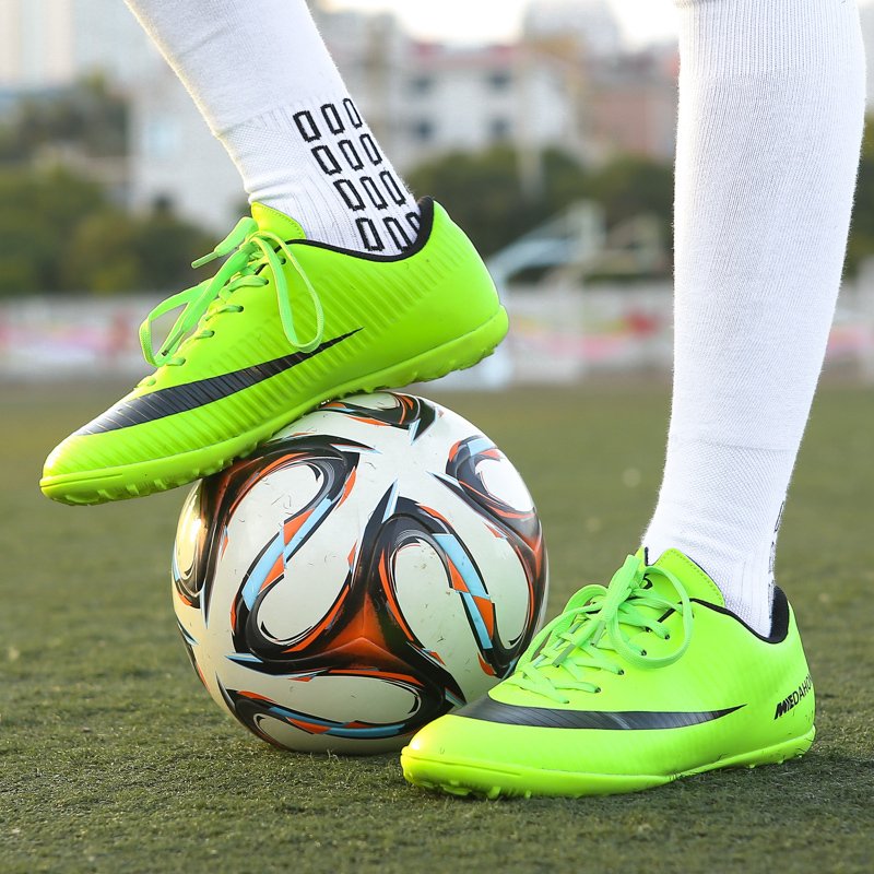 大人气サッカーシューズ トレーニングシューズ 壊れた爪サッカーシューズ 靴 男女 ジュニア 専門家サッカー スパイク 滑り止め 男女兼用