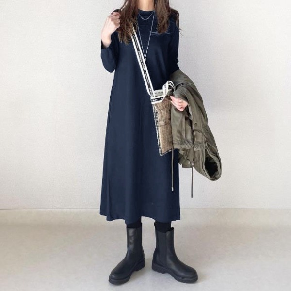 【SNSで話題沸騰】 無地 長袖 シンプル ラウンドネック プルオーバー カジュアルワンピース