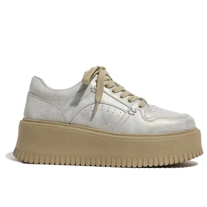 6cm厚底本革製パンの靴を高くする学生の白い靴の板靴