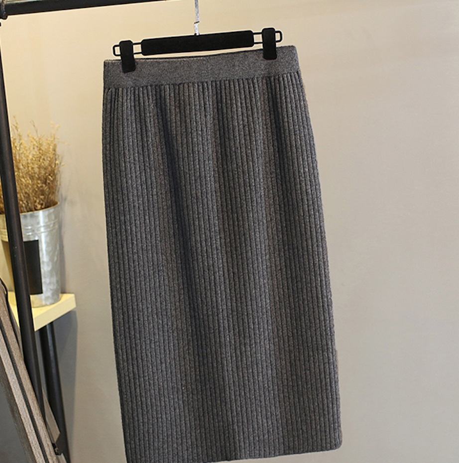 スカート　膝丈 レディース リブニット タイト　無地 カジュアル 韓国 かわいい シンプル 上品　きれいめ オフィス 通勤 通学 普段使い 着回し ロングシーズン グレー ブラウン ブラック 韓国