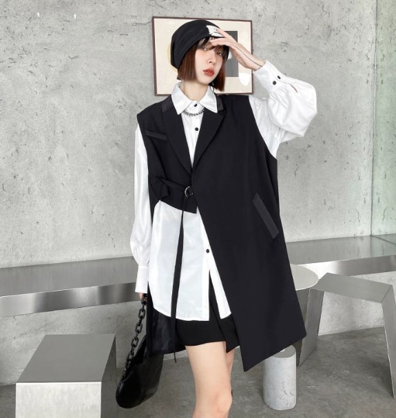 トップス ベスト ジレ ミディアム丈 襟なし アシンメトリー 前開き 大人可愛い おしゃれ かっこいい クール エレガント 個性的 主役級 存在感 無地 春 秋 冬 10代 20代 30代 40代