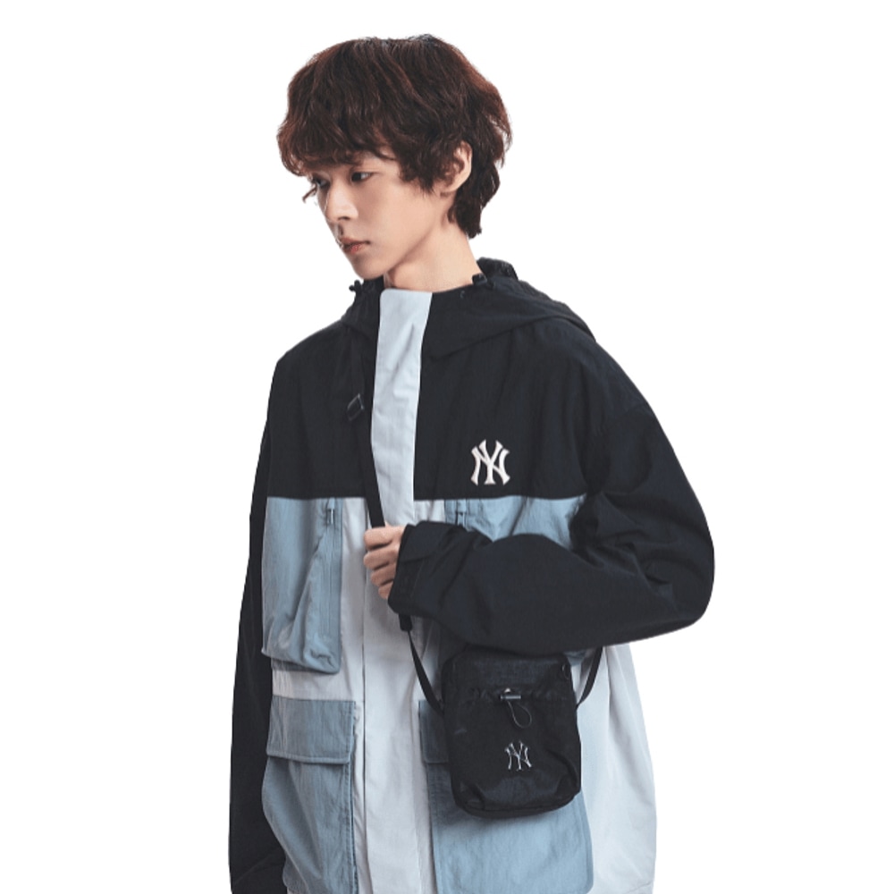 【espa karina着用 】 ベーシックアスレジャーミニクロスバッグ NY(Black)