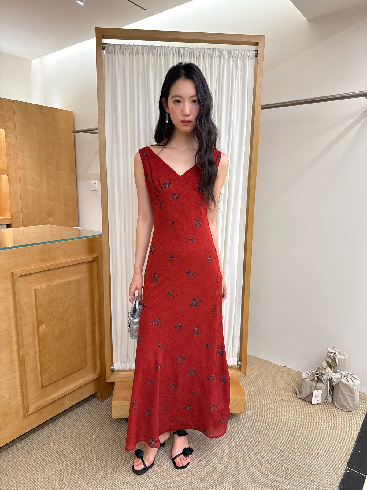 解釈美NEWOPEN 25夏フランス軽熟風富貴気質vネック袖なしワンピースs 5213