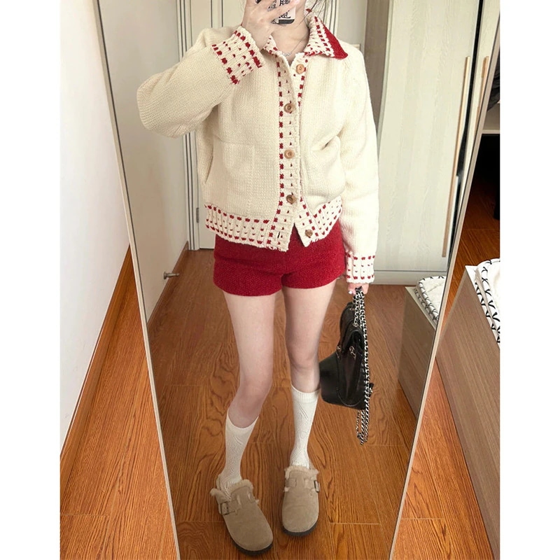 新年の赤いシャネル風エレガントなレディースツーピースセット春と秋：襟付きセーターハイウエストのスリムショーツ