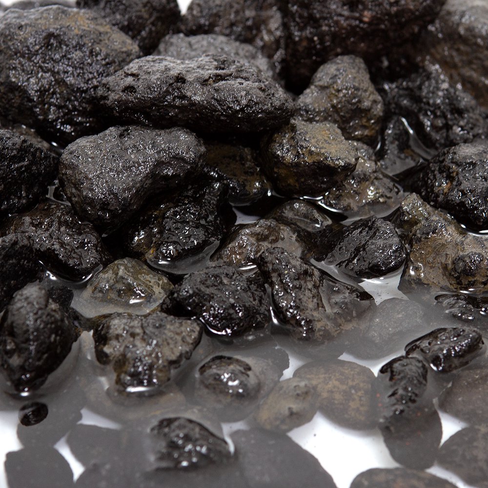 形状お任せ　浅間溶岩石　小粒サイズミックス（約１ー７ｃｍ）　１０Ｌ（１ＬX１０袋　）無選別タイプ　アクアリウム　レイアウト素材　ＣＲＣ21―20―50―20―00