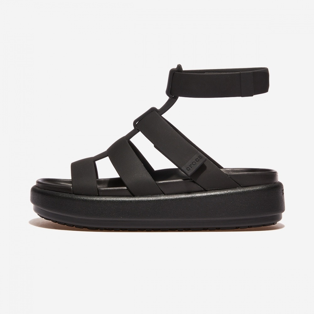 クロックスブルックリンラックスグラディエーター CRS209557 ブラック/ブラック