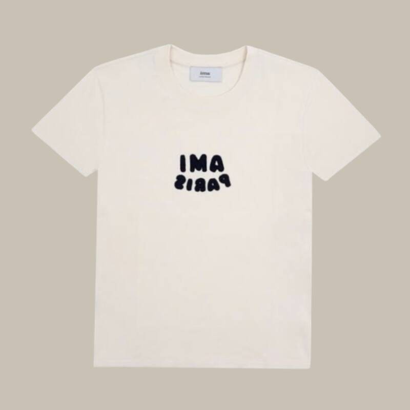 AMI UTS075 726 136 PARIS FRANCE クロシェロゴ ユニセックス半袖Tシャツ