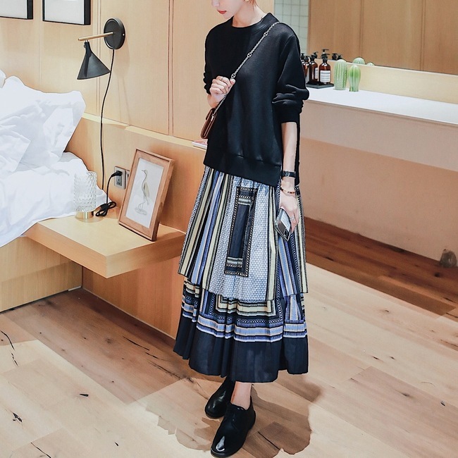 ワンピース 長袖 春 きれいめ aライン フレア ロング丈 ラウンドネック 襟なし フレア Aライン 切り替えデザイン ドッキング ドッキングワンピース 黒 ブラック S M L ジャスト かわいい