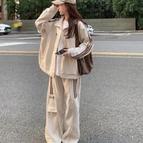 サイド韓国ボトムスストレート系冬 2025 春秋 トップス ゆったりサイズワイドシルエットリラックストラック ショート丈セットアップレディースフルラウンドヘムルーズ 2点セット 羽織り お出かけ