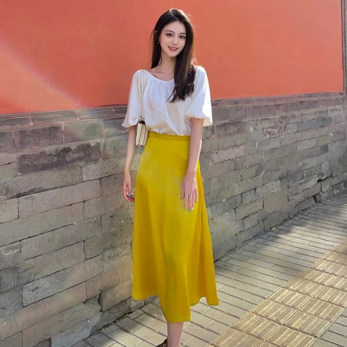 トップス スカート ボトムス ブラウス ミモレ ミモレ丈 半袖 Vネック セミフレア 大人可愛い きれいめ シンプル カジュアル 大人 上品 おしゃれ お洒落 かっこいい 大人女子 こなれ感 セクシー 9,656円