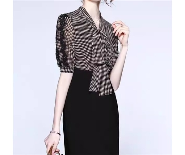 レディース ワンピース 膝下 ミモレ 半袖 Vネック りぼんタイ ボウタイ タイト スマート フェミニン レース シフォン ファスナー 切り替えデザイン ドッキング かわいい 大人可愛い きれいめ