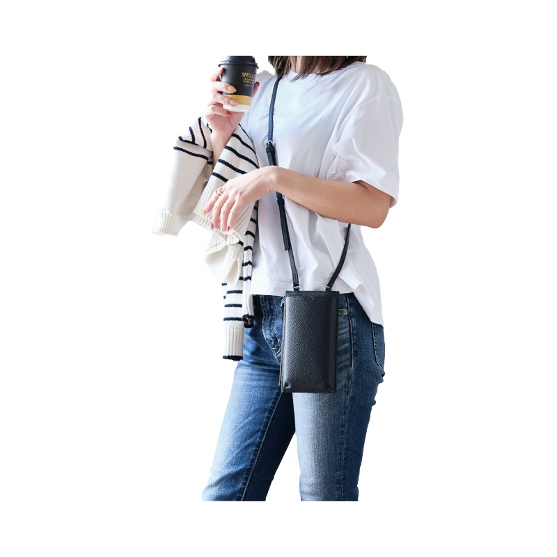 【日本発送】　Angers　アンジェ　上質レザー スマホポシェット　牛革　本革　スマホケース