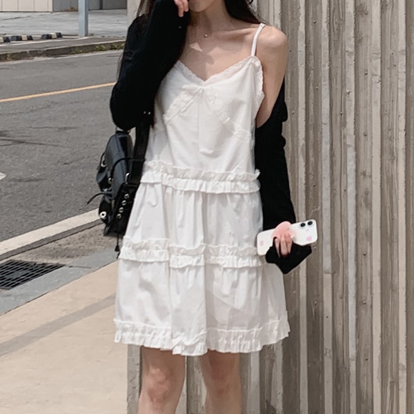 韓国ファッション Vネック紐調節 袖なし フリル ミニワンピース