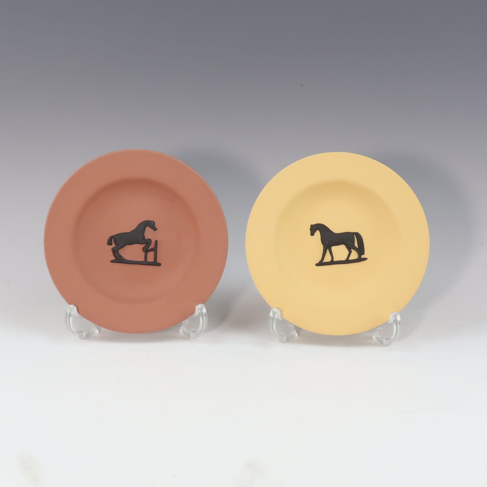 馬 ジャスパー プレート 2枚セット 置物 オブジェ _ 中古品 Aランク
