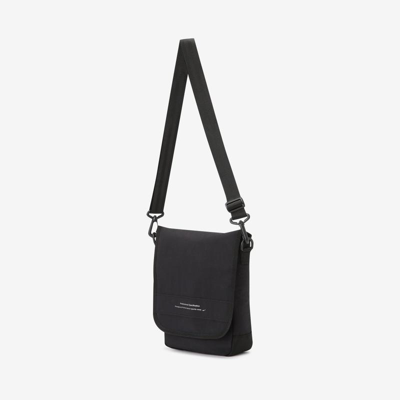 パフォーマンスモバイルメッセンジャーバッグ M BC-Y051 (PW5BC23Y051)