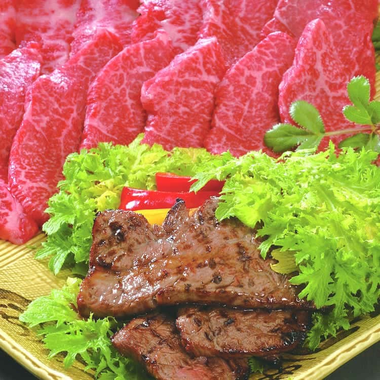 兵庫 神戸牛焼肉 モモ 500g 離島は配送不可 790077 お歳暮 お中元 お土産 ご進物 ギフト 贈り物に最適