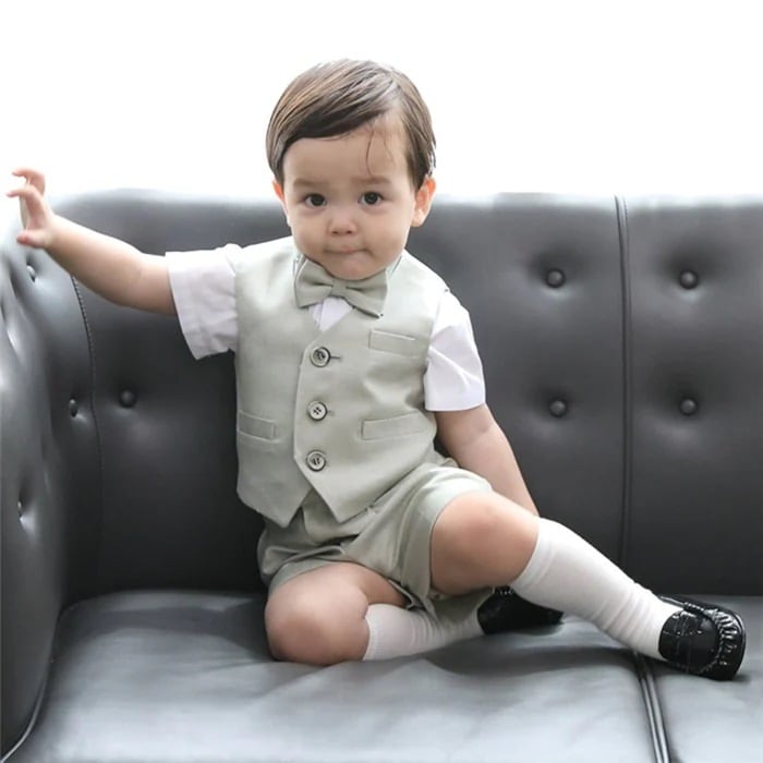 卒業式スーツ ベスト付き 男の子 フォーマル 3点セット カバーオール 半袖スーツ　男の子 スーツ キッズ フォーマル 男の子 子供 タキシード 入園式 入学式 ギフト シャツ追加可