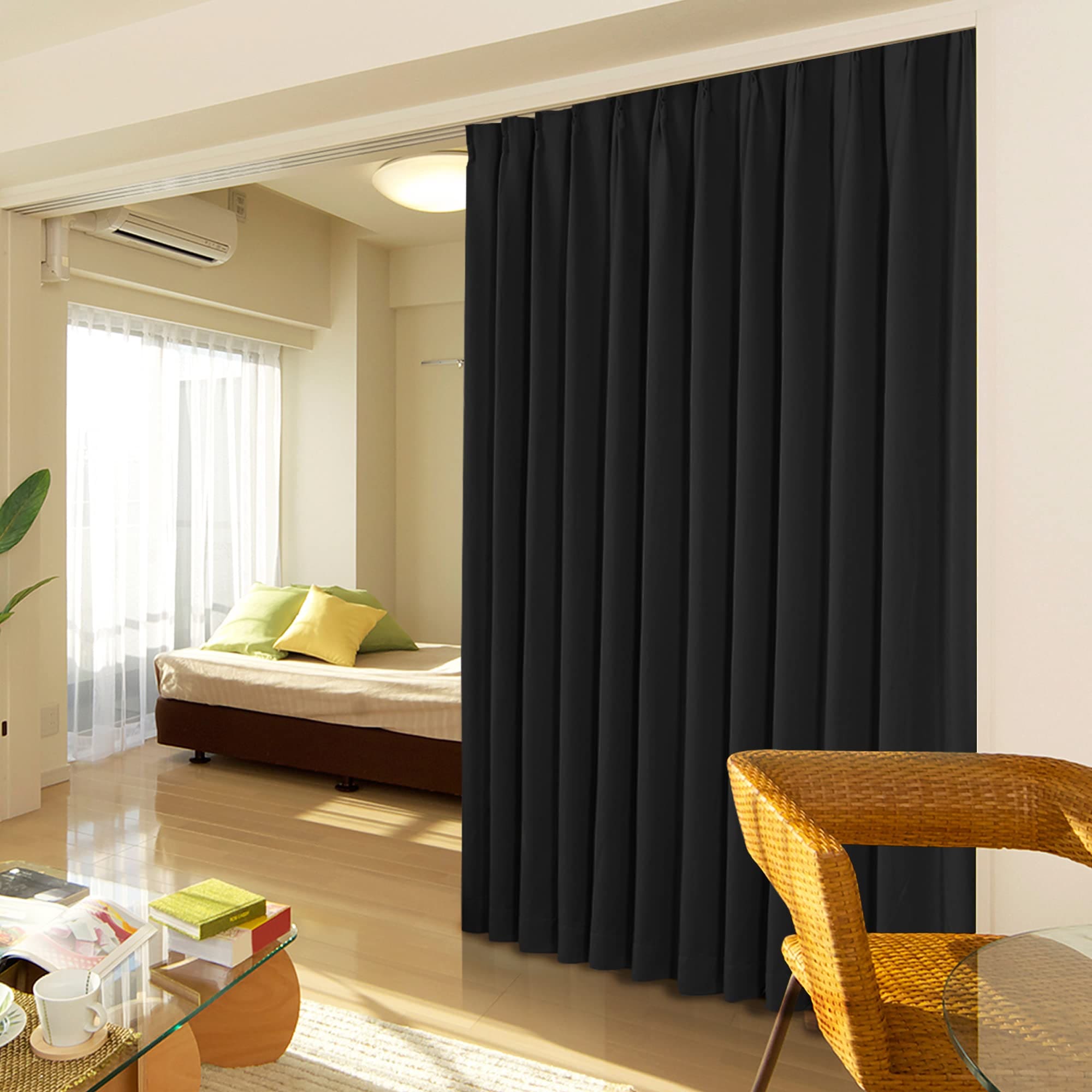 Deconovo 1級遮光カーテン 幅200cm丈178cm 2枚入 ドレープカーテン おしゃれ 仕切り防寒 幅広い 形状記憶加工 北欧 UVカット 断熱 節電対策 昼夜目隠し ブラック