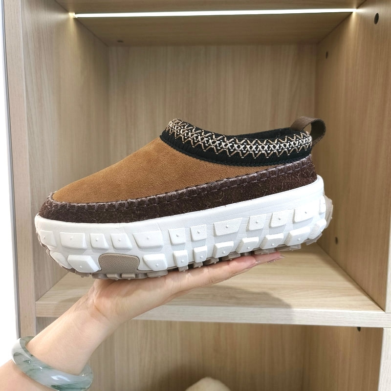冬の新型羊皮毛一体スノーブーズ ムートンブーツタイヤ厚底スノーブーツ女性用ローカットプラスダウン保温高民族風スリッパ