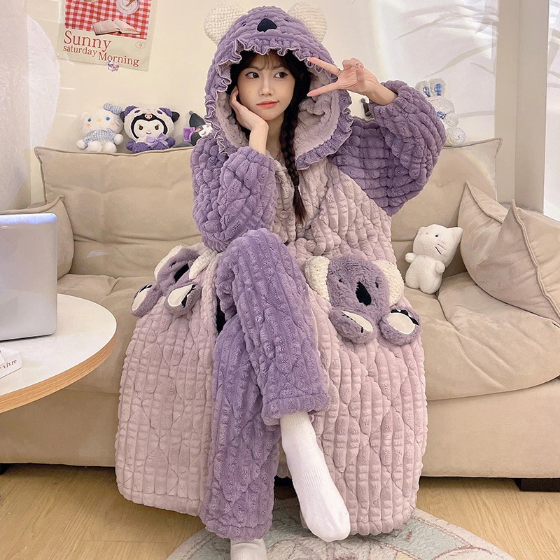 サンゴのベルベットのパジャマ女性の冬のベルベットの厚い3層の綿フランネルの冬の長いパジャマの家庭服セット