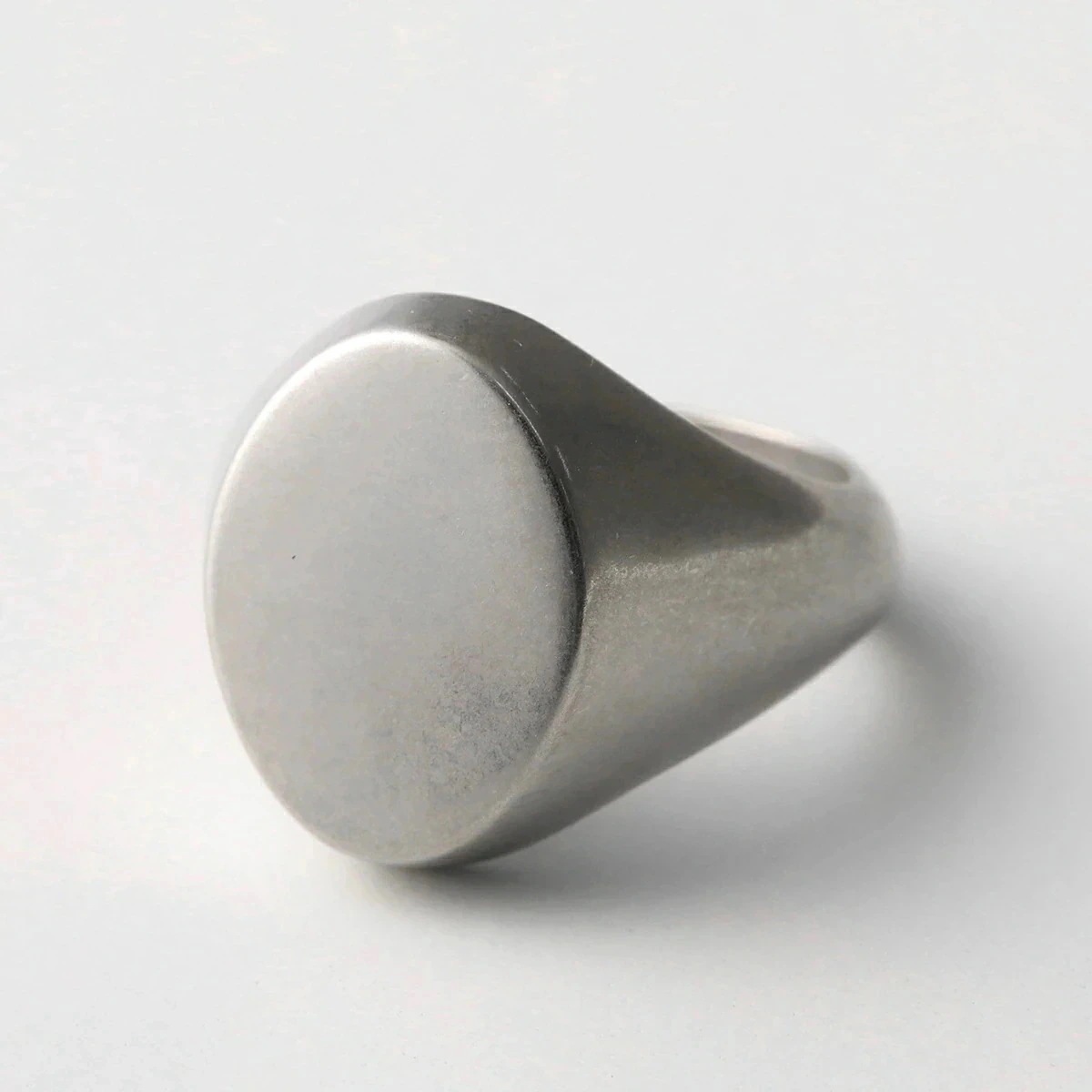 MM6 エムエムシックス メゾンマルジェラ リング シグネット SM6UQ0074 SV0310 レディース ブラス ロゴ 指輪 アクセサリー 952 26,178円