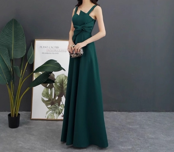 カラードレス グリーン キャミソール 胸元フリル ロング スレンダーライン ファスナー 二次会 24,346円