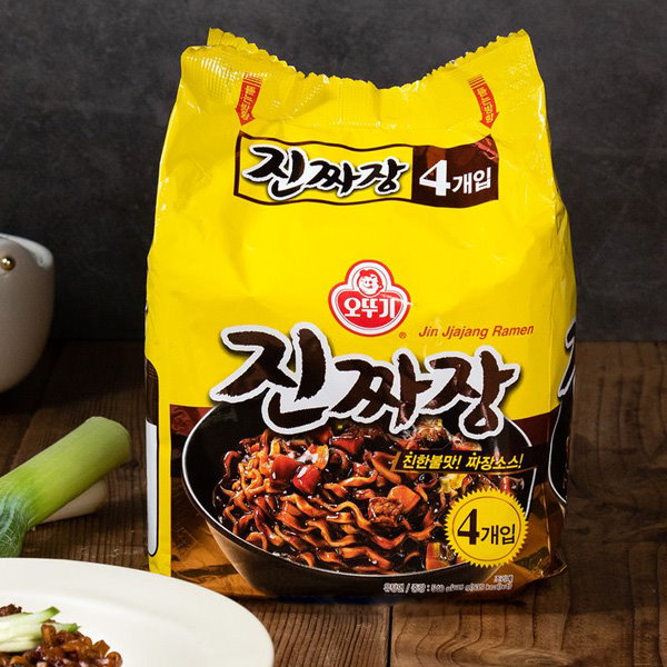 [オットギ] ジンジャジャン/ 135g4個入りパック ジャージャー麺 韓国ラーメン