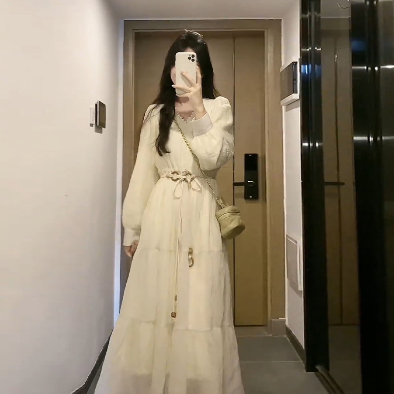秋冬の女性用の小さなフレンチドレスボトムの妖精のドレスが付いた高級コートG36