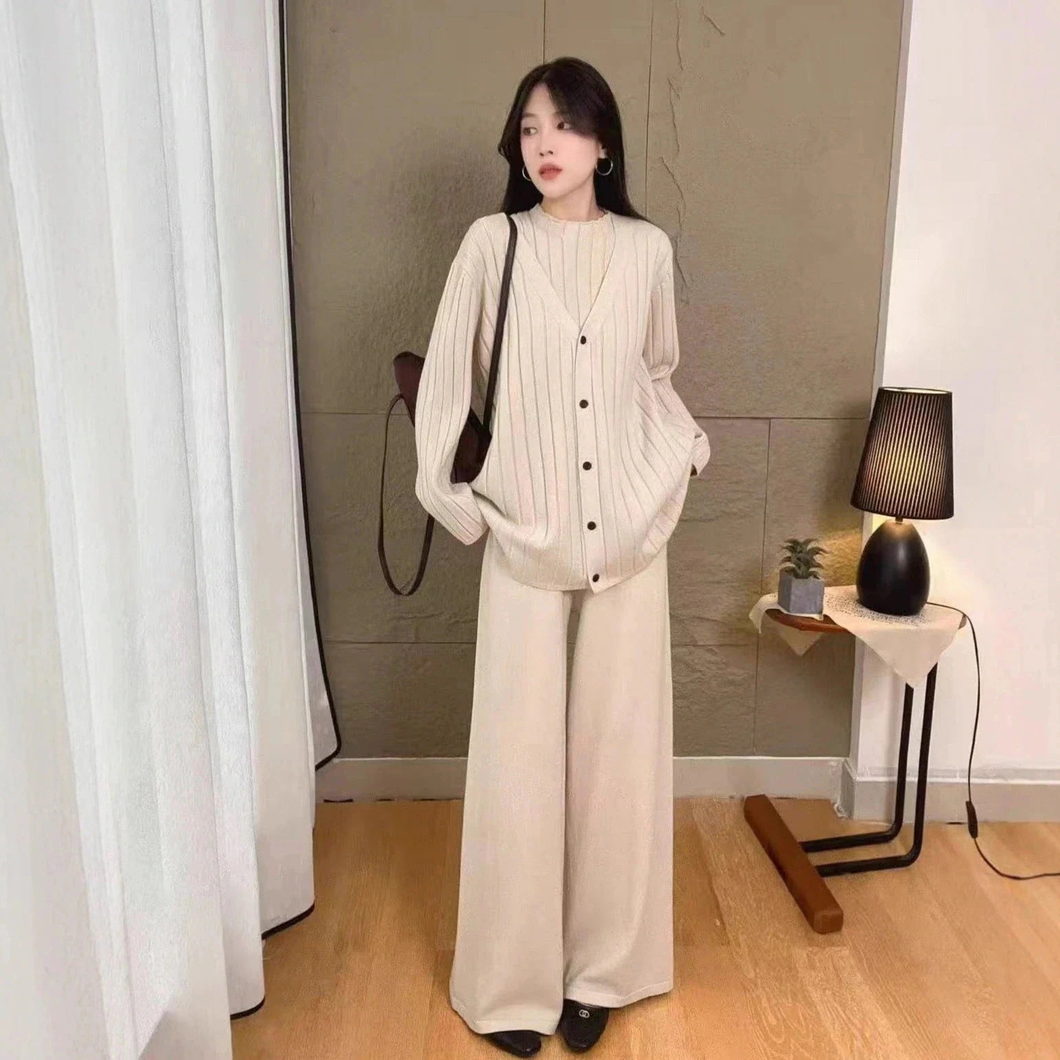 【最安値に挑戦】【人気商品】 縦縞ニット3点セット女2026秋冬ベストカーディガンコートストレートパンツセットセットアップ