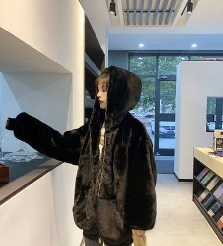 アウター デート レース モテアイテム 長袖 もこもこ モコモコ フード付き ファー 可愛い きれいめ 上品 おしゃれ かっこいい 可愛い ラブリー キュート ガーリー クール モード系