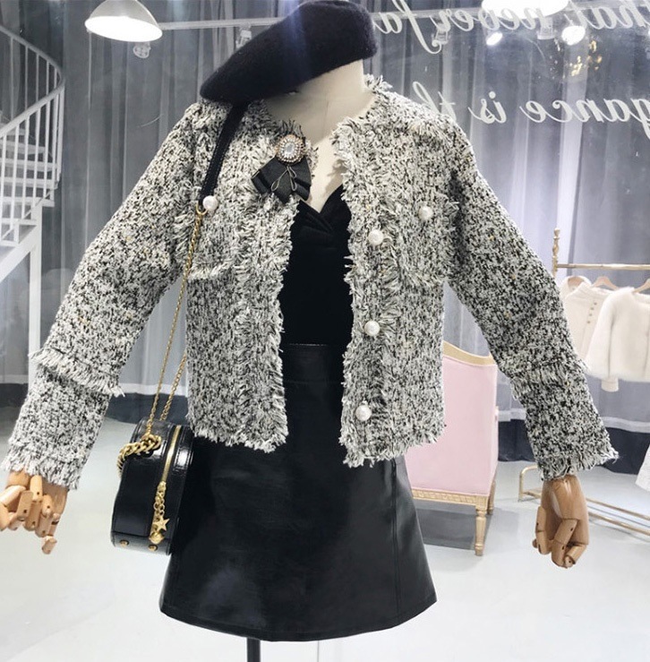 5181.パール＆ブローチ ツイードジャケット（ブラック）2019 春夏 sale アウター 美ライン おしゃれ きれいめ ショート フリンジ オフィス ビジネス お出かけ パーティー 女子会 普段使