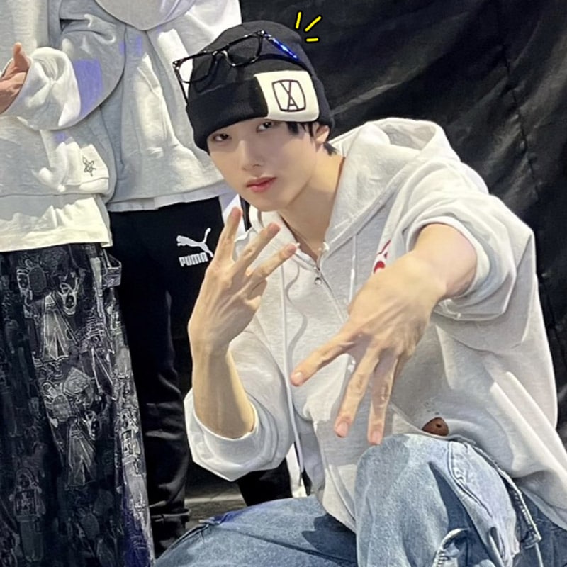 NCT dream チソン 着用 帽子 VA Square Big Label Beanie Black